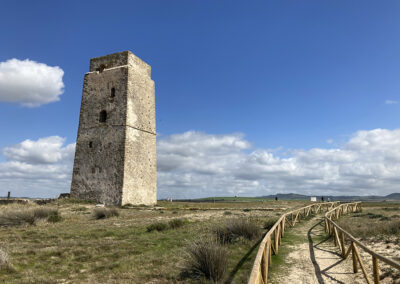 Sendero autoguiado en un espacio natural protegido que permite disfrutar de la conservación de la biodiversidad y del turismo de naturaleza.